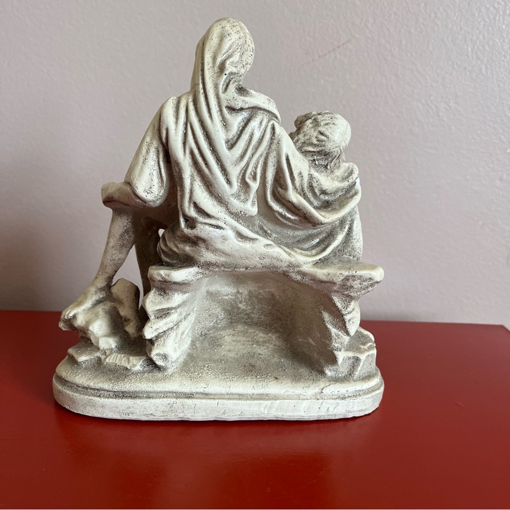 Vintage Michelangelo Pieta Jesus Mary Art Sculpture. This is old, stored cabinet - Picture 4 of 10